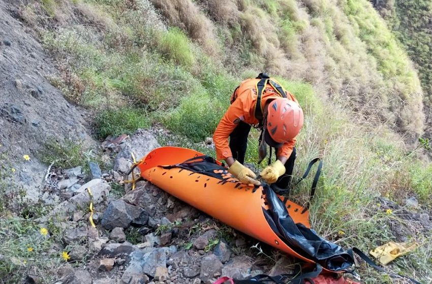 Terperosok di Gunung Abang, Desak Made Meninggal