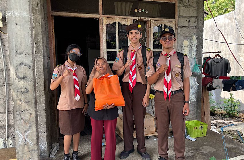 Karya Bakti Pramuka Badung: Bantu Pemudik & Bagikan Sembako