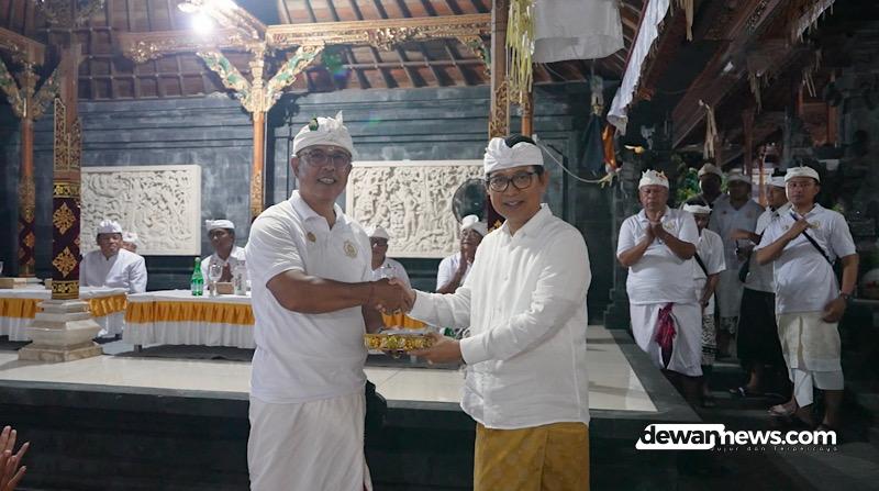  Karya Padudusan Alit Tanjung Benoa, Bupati Badung Serahkan Punia Rp 20 Juta