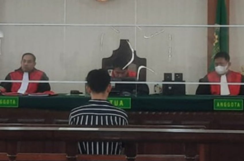 Dokter KDRT,kasus kdrt,adik Wakil walikota Denpasar, I KGA terdakwa kasus KDRT saat menjalani sidang di Pengadilan Denpasar.Foto/Dn