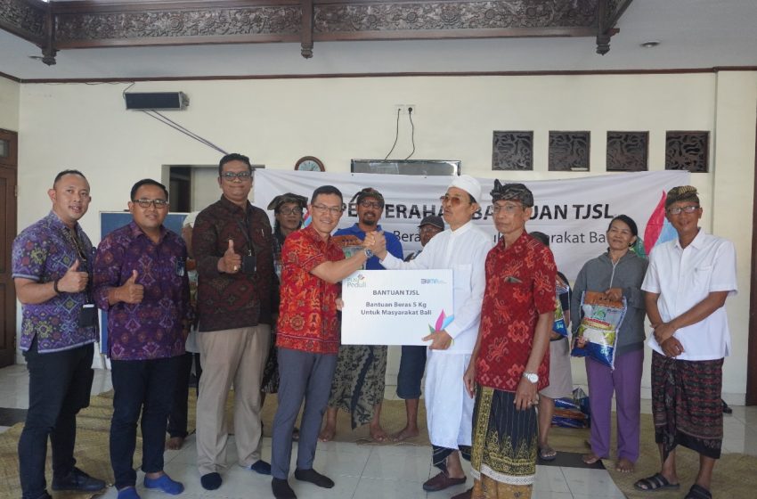  Salurkan Bantuan Sembako, PLN Sasar 7000 Masyarakat yang Kurang Mampu di Bali