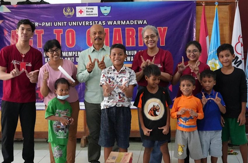  “Act to Charity” menjadi Kegiatan Rutin pada HUT KSR PMI Unwar