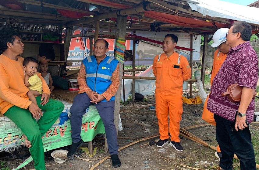  PT PLN UID Bali Turun Berikan Edukasi ke Rare Angon Aman Dalam Melayangan