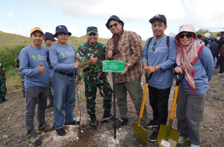  Lestarikan Alam, Kodam IX/Udayana Tanam Pohon di DAS Nusa Penida