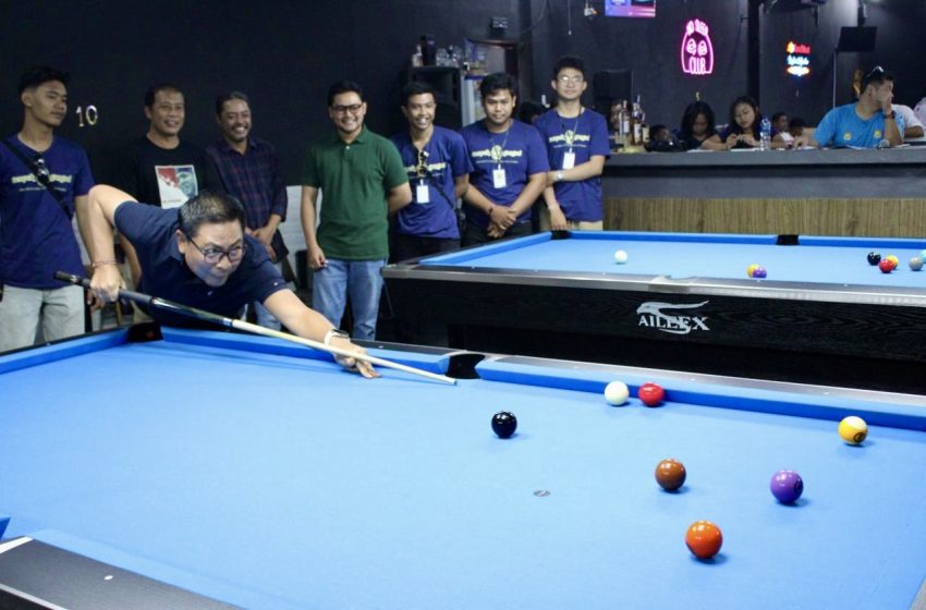  Wawali Arya Wibawa Buka Turnamen Billiard ST. Werdhi Yowana Banjar Tampak Gangsul