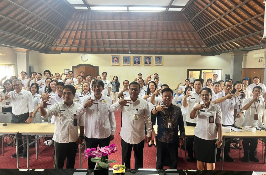  Sekda Denpasar, Alit Wiradana Buka Sosialisasi dan Edukasi Keterbukaan Informasi Publik