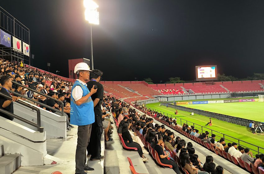 PLN Hadirkan Nyala Terang Selama Pertandingan Persahabatan U – 17 di Stadion Kapten I Wayan Dipta