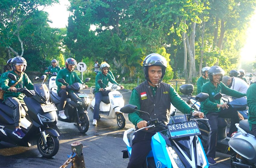  Meriahkan Hari Pelanggan Nasional 2024, PLN gelar Touring Keliling Kota Denpasar