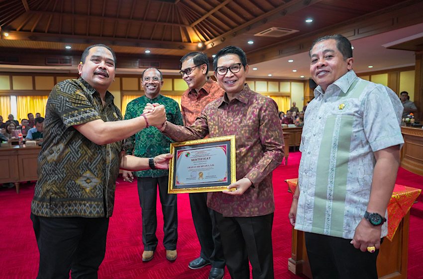 Bupati Adi Arnawa Buka Rakerda Dekopinda Badung Tahun 2025